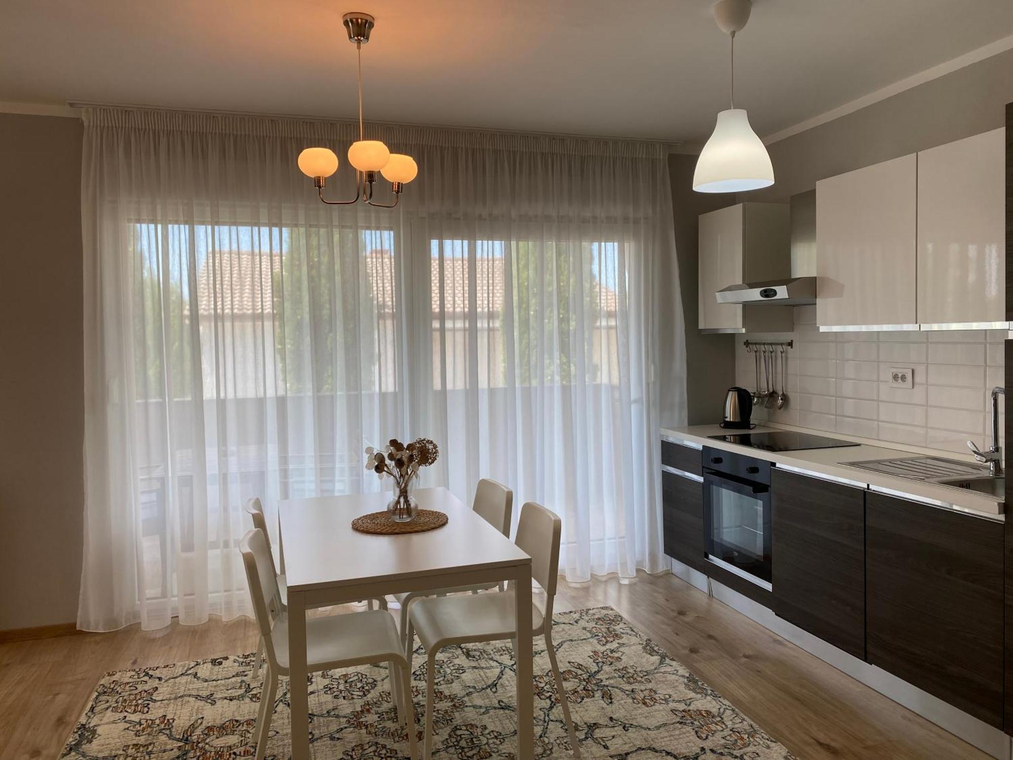 M Plus Residence Pinezići Εξωτερικό φωτογραφία