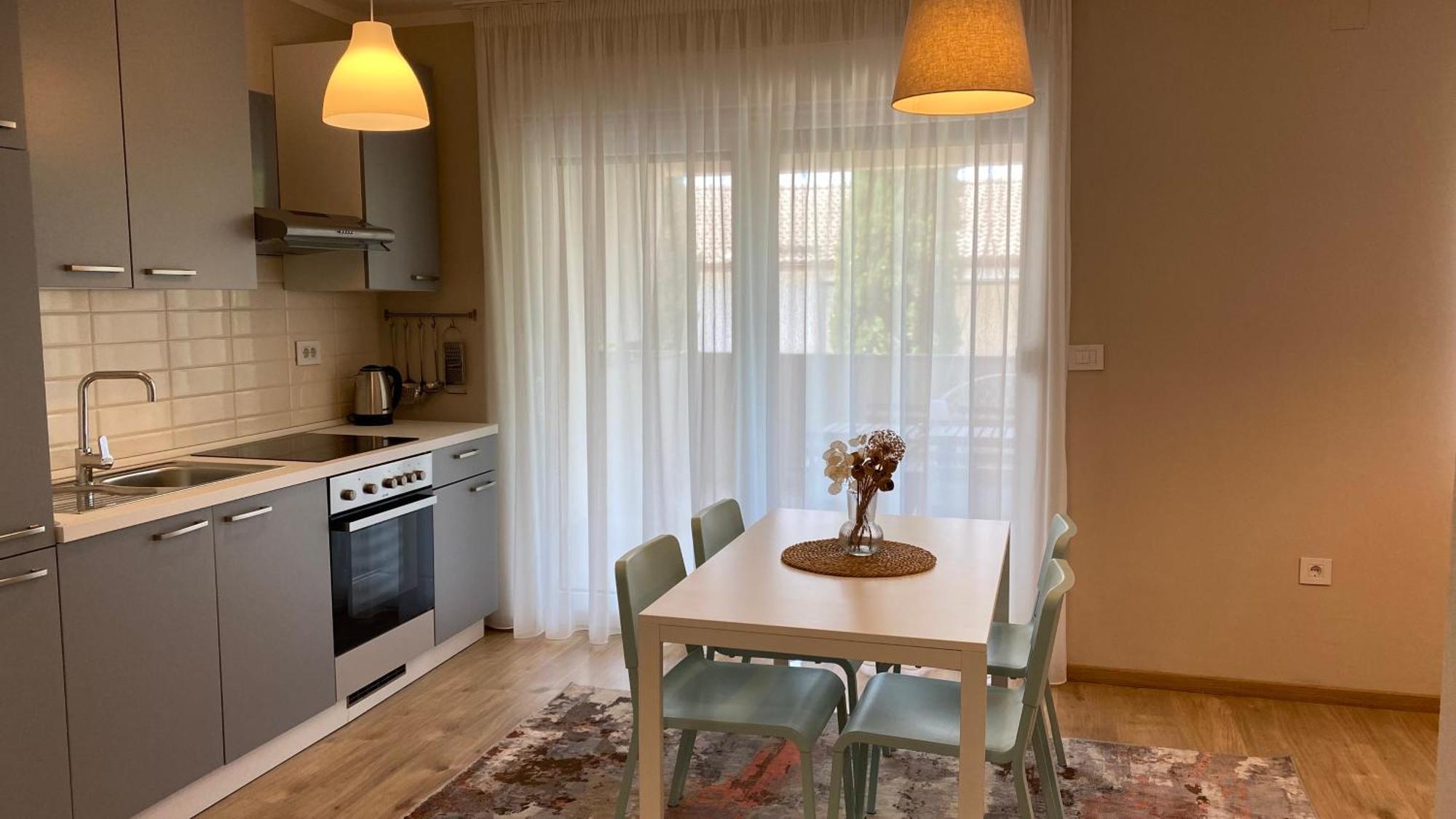 M Plus Residence Pinezići Εξωτερικό φωτογραφία